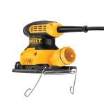 Lixadora Vibratria de 1/4 Folha 230W 14000 opm Dewalt DWE6411-QS