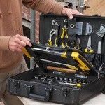 Kit de Manuteno com Mala de Alumnio e 142 Ferramentas Stanley