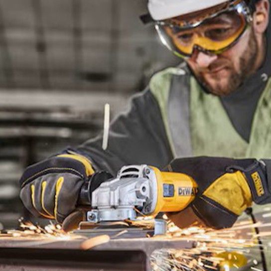 Rebarbadora de Acabamentos 115mm 750W 11.800 rpm Dewalt DWE4036-QS Rebarbadora de Acabamentos 115mm 750W 11.800 rpm Dewalt DWE4036-QS