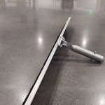 Vassoura com Suporte de Alumínio para Betão Floorix (1220 mm) Vassoura com Suporte de Alumínio para Betão Floorix (1220 mm)