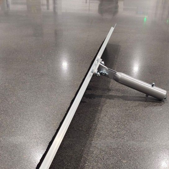 Vassoura com Suporte de Alumínio para Betão Floorix (1220 mm) Vassoura com Suporte de Alumínio para Betão Floorix (1220 mm)